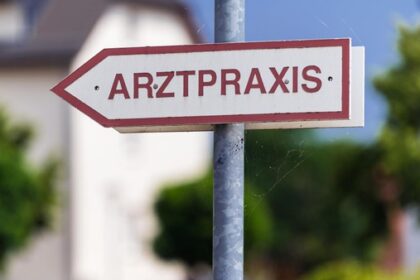 Dinslaken: Polizeieinsatz nach Rangelei in einer Arztpraxis - das war der Grund