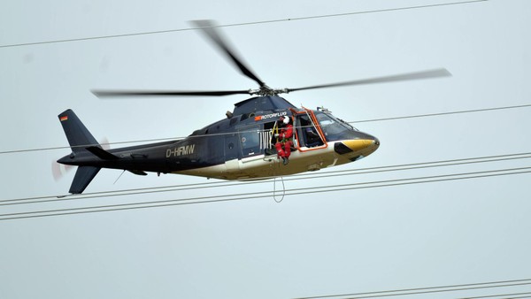Helikopter fliegt über Götterswickerhamm in Voerde: Das ist das Grund
