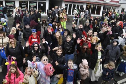 Karneval 2025/26 in Voerde: Tulpensonntagszug und Partys - hier kann man feiern