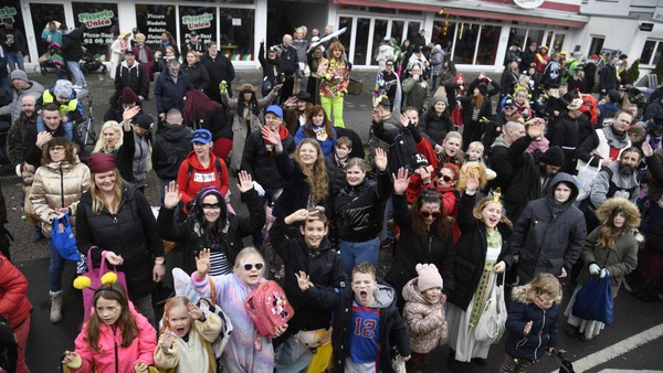 Karneval 2025/26 in Voerde: Tulpensonntagszug und Partys - hier kann man feiern