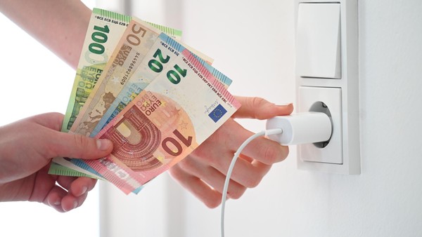 Kunden werden entlastet: Stadtwerke Dinslaken senken Preise für Strom und Gas