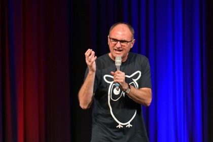 Ludger Kazmierczak liefert Kabarett mit niederländischen Zungenbrechern