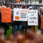 Mahnmarsch zum Orange Day in Dinslaken: „Jede dritte Frau erlebt Gewalt“