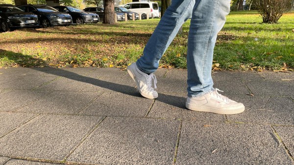 Mann verfolgt Mütter mit Kindern in Dinslaken - „hatte total Angst“