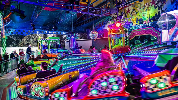 Martinikirmes 2025 Dinslaken: Was Karussells und Gastro in diesem Jahr kosten