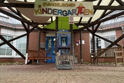 Nach Wasserschäden in Hünxer Kita: Betreuung im Container – wann geöffnet wird