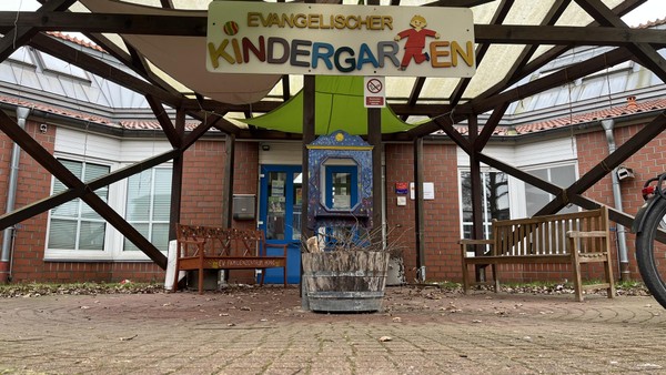 Nach Wasserschäden in Hünxer Kita: Betreuung im Container – wann geöffnet wird