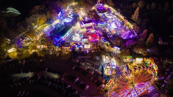 Parken an der Dinslakener Martinikirmes: Keine Durchfahrt für Behinderte