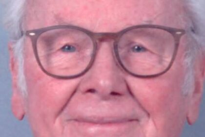 Polizei bittet um Mithilfe: 87-Jähriger vermisst – wer hat diesen Mann gesehen?