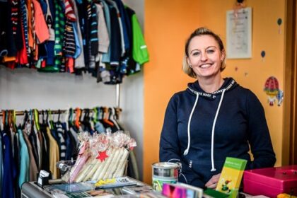 Second-Hand-Shop „Kleine Monster“ in Voerde: Hier gibt‘s Klamotten ab 40 Cent