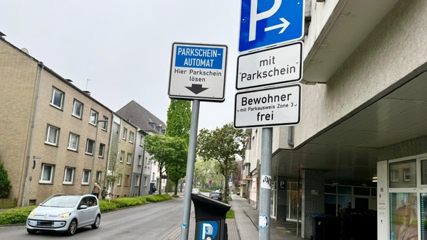 Stadt Dinslaken nennt falsche Park-Gebühren auf ihrer Homepage – kurioser Grund