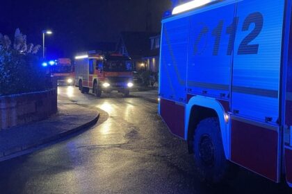 Verpuffung im Haushalt: Person in Dinslaken schwer verletzt