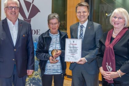 Voerder Vogel überreicht: Das ist der Preisträger der „Fetten Henne“