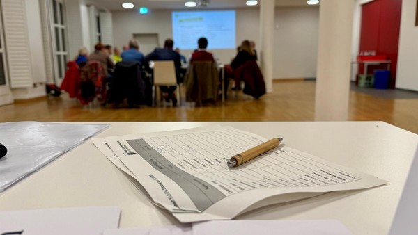 Dinamare Dinslaken: Kinder und Jugendliche fordern Rückkehr zu Bargeld-Tickets