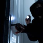 Fenster und Tür aufgehebelt: Mehrere Einbrüche in Hünxe – Polizei sucht Zeugen