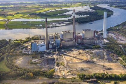 Im Livestream: Kamin am Kraftwerk Voerde wird gesprengt