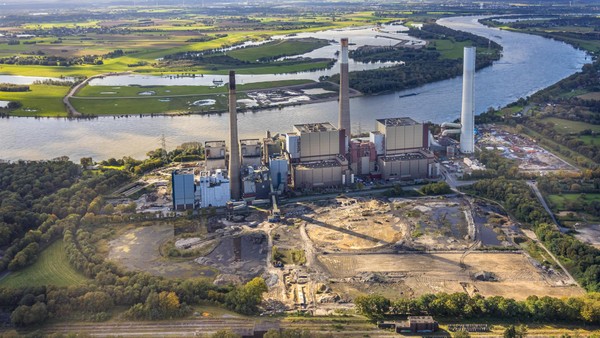 Im Livestream: Kamin am Kraftwerk Voerde wird gesprengt