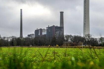 Kraftwerk Voerde: Kamin-Sprengung rückt näher - alle Infos im News-Blog