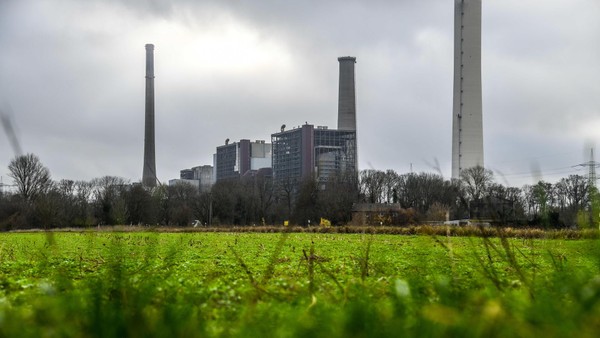 Kraftwerk Voerde: Kamin-Sprengung rückt näher - alle Infos im News-Blog