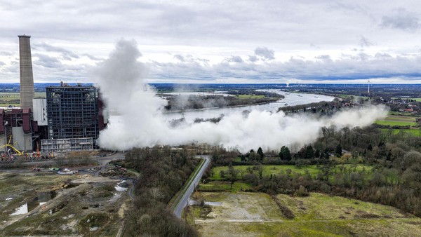 Kraftwerk Voerde: Vom Kamin bleiben 12.000 Tonnen Schutt - was damit passiert