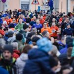 Mega-Spektakel am Silvestertag: Sylvesterlauf in Pfalzdorf und Parookaville haben etwas gemeinsam