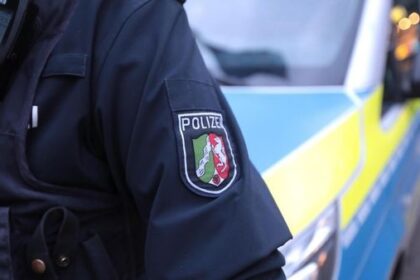 Radfahrerin (13) bei Unfall in Dinslaken verletzt – Polizei sucht Zeugen