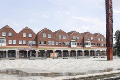 Rathausplatz Voerde: Null Schatten im Sommer bleibt ein Problem – der Grund