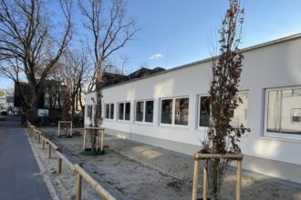 Schülerzahlen bleiben in Dinslaken hoch: Klaraschule braucht mehr Platz