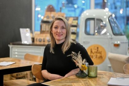 „Schweren Herzens“: Dinslakener Café-Inhaberin gibt auf – das ist der Grund