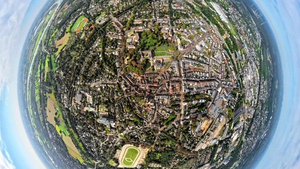 Tops und Flops: Unser persönlicher Rückblick auf das Jahr 2025 in Dinslaken