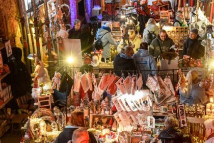 Weihnachtsmarkt in der Zechenwerkstatt Dinslaken ist gestartet - „ein Kleinod“