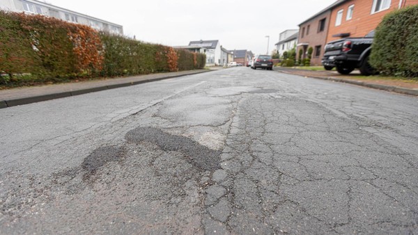 Anlieger zahlen nichts: Diese Beträge haben Dinslaken und Voerde vom Land erhalten