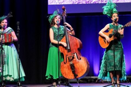 Auftritt in Dinslaken: Ein Tag am Meer mit dem Trio „Zucchini Sistaz“