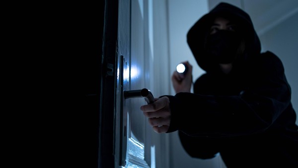 Einbrecher durchwühlen Hünxer Vereinsheim: Die Polizei sucht Zeugen