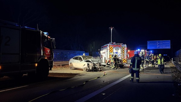 Feuerwehr Dinslaken ist jetzt auch für Autobahnen in Oberhausen zuständig