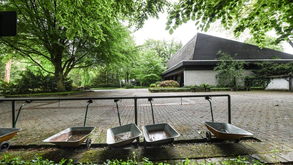 Friedhöfe: Dinslaken sucht Angehörige von Gräbern - sonst droht Einebnung