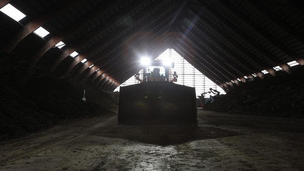 Kohlenmischhalle ist jetzt „Dinslakener Recycling“: So sieht es jetzt darin aus