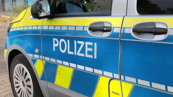 Mehrere Navis aus Autos in Dinslaken gestohlen: Polizei sucht Zeugen