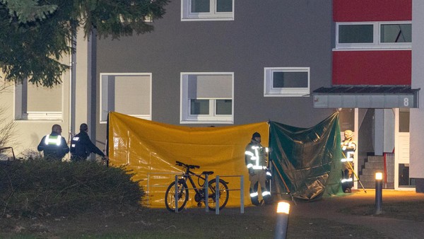 Mord in Voerde: Angeklagte bestreiten Beteiligung am Messerstich-Tod einer Frau