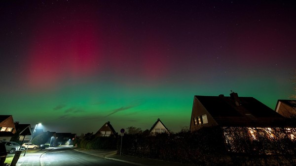 Polarlichter in Dinslaken, Voerde, Hünxe: „In Schlappen auf Straße gestanden“