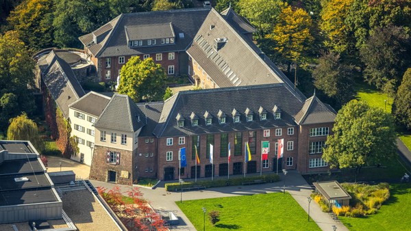 Rekord-Steuererhöhung in Dinslaken: Was das pro Haushalt bedeutet