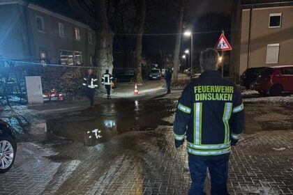 Samstagabend in Lohberg: Wasserrohrbruch – Kreuzungsbereich überflutet
