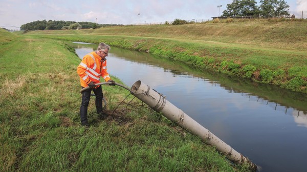 „Schwarze Emscher“: Einst Kloake, in Zukunft bunte Natur? Eine Zwischenbilanz