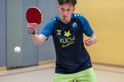 Tischtennis-Talent auf der Überholspur: Finn Stockmann steht für den neuen Weg des TuS 08 Rheinberg
