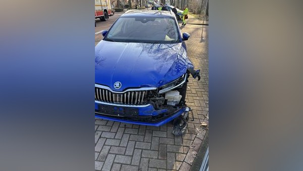 Unfälle, Garagenbrand: Sechs Einsätze für die Feuerwehr Dinslaken