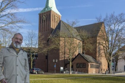 Andreas Fink ist neuer Pfarrer in Dinslaken: Kirche betritt „absolutes Neuland“
