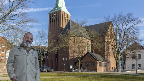 Andreas Fink ist neuer Pfarrer in Dinslaken: Kirche betritt „absolutes Neuland“