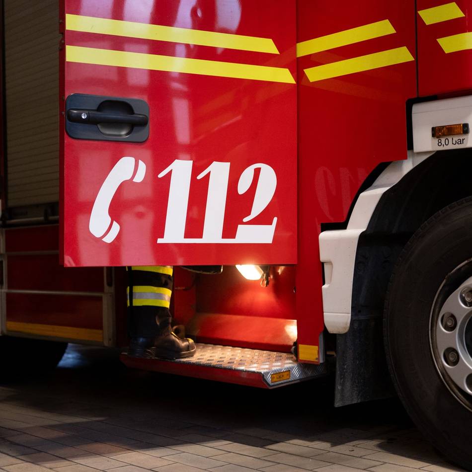 Gefahr in Dinslaken: Verpuffung in einer Gastherme – Feuerwehr im Einsatz