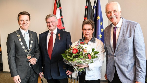 Heinz Boß wird 80: Ein Leben für Voerde, die SPD und den Heimatverein