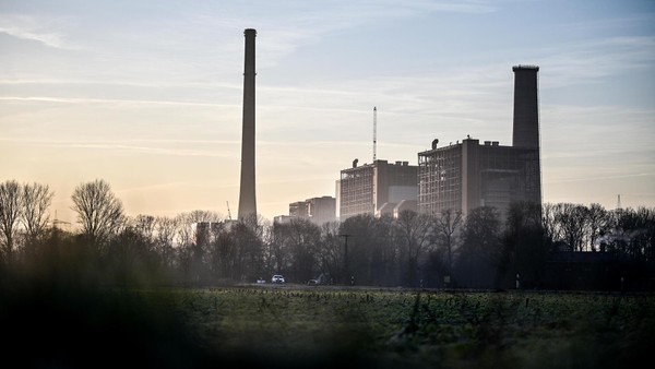 Kraftwerk Voerde: Rückbauarbeiten – so soll der dritte Kamin verschwinden